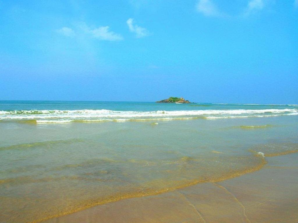 Sagarika Beach Hotel Moragalla Kültér fotó