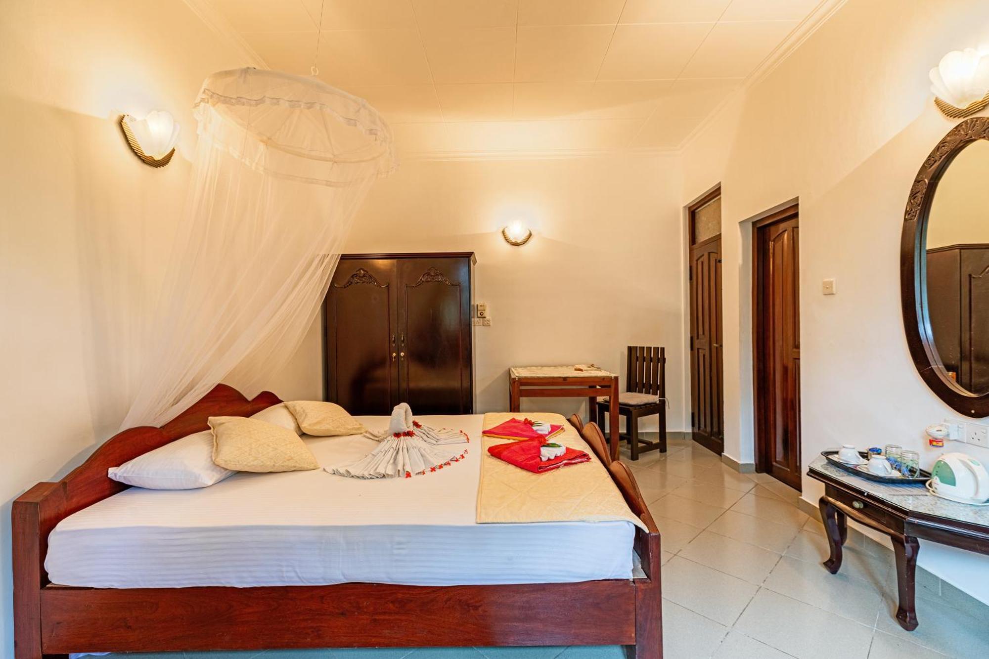 Sagarika Beach Hotel Moragalla Kültér fotó