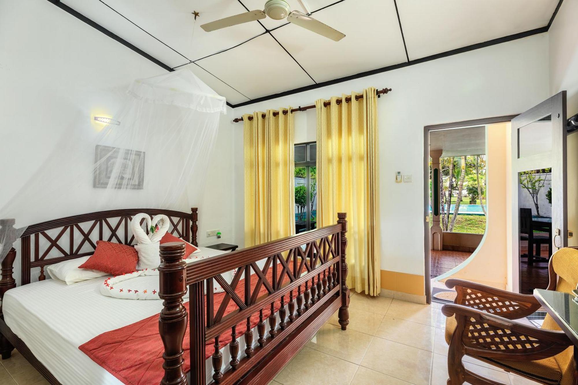 Sagarika Beach Hotel Moragalla Kültér fotó