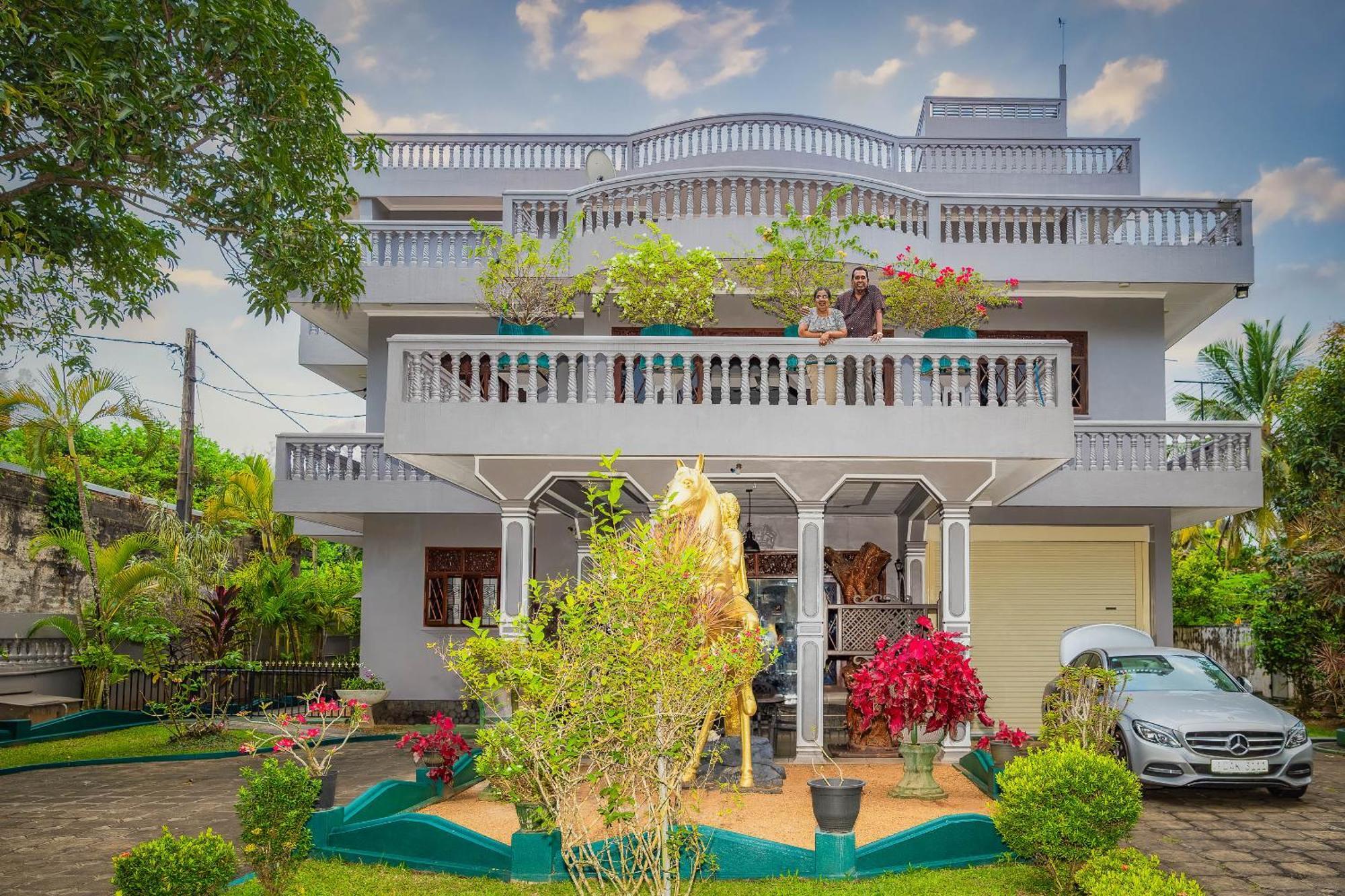 Sagarika Beach Hotel Moragalla Kültér fotó